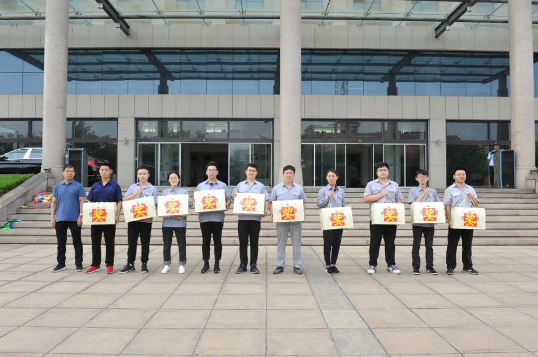 整体冠军1.webp (1).jpg