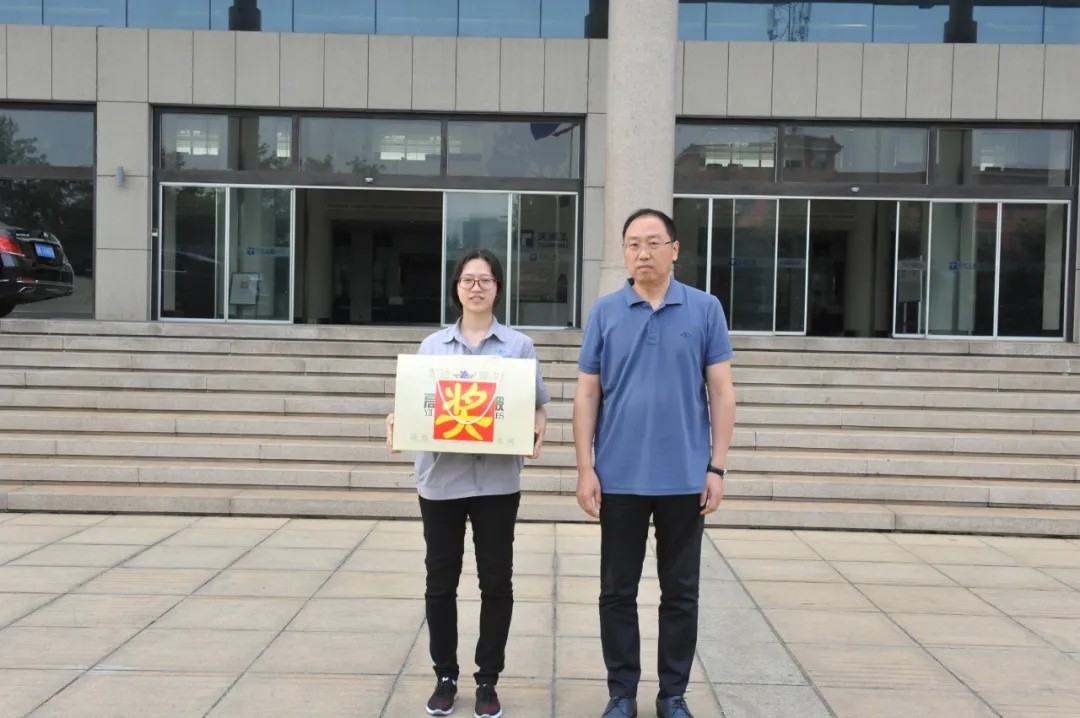 女子冠军1.webp (1).jpg